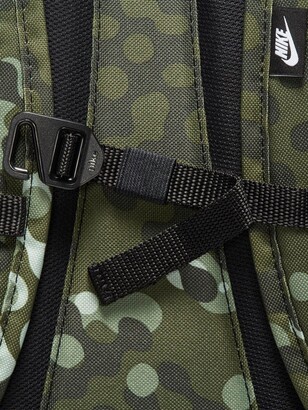 nike hayward 2.0 camo backpack