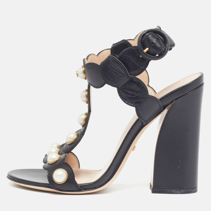 Gucci Willow Size 37 Black Leather Faux Pearl T-Strap Sandals