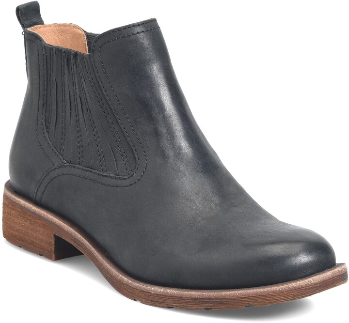 sofft chelsea boot