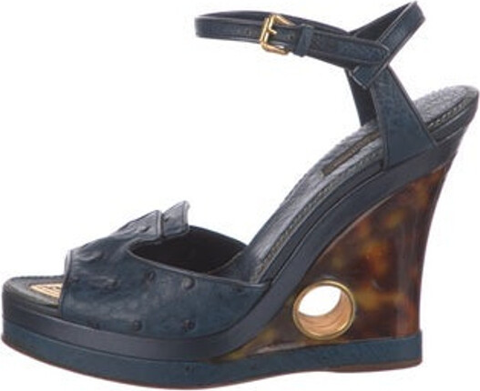 Waterfront sandals Louis Vuitton Blue size 9.5 UK in Plastic - 35835619