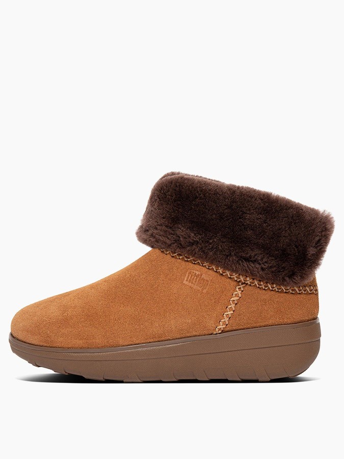 pointed flat sandals