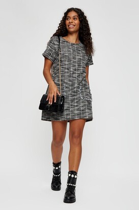 black tunic dress with pockets