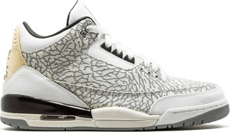 white flip jordan 3