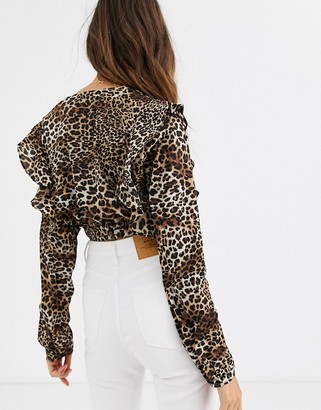 Glamorous plunge crop blouse with tie back detail in leopard print