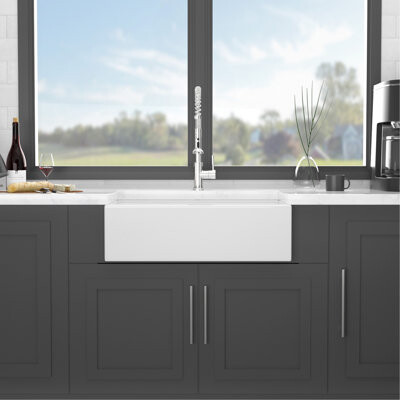 HONGHELEWANG Durable Ceramic Farmhouse Kitchen Sink With Workstation Feature And Multiple Accessories