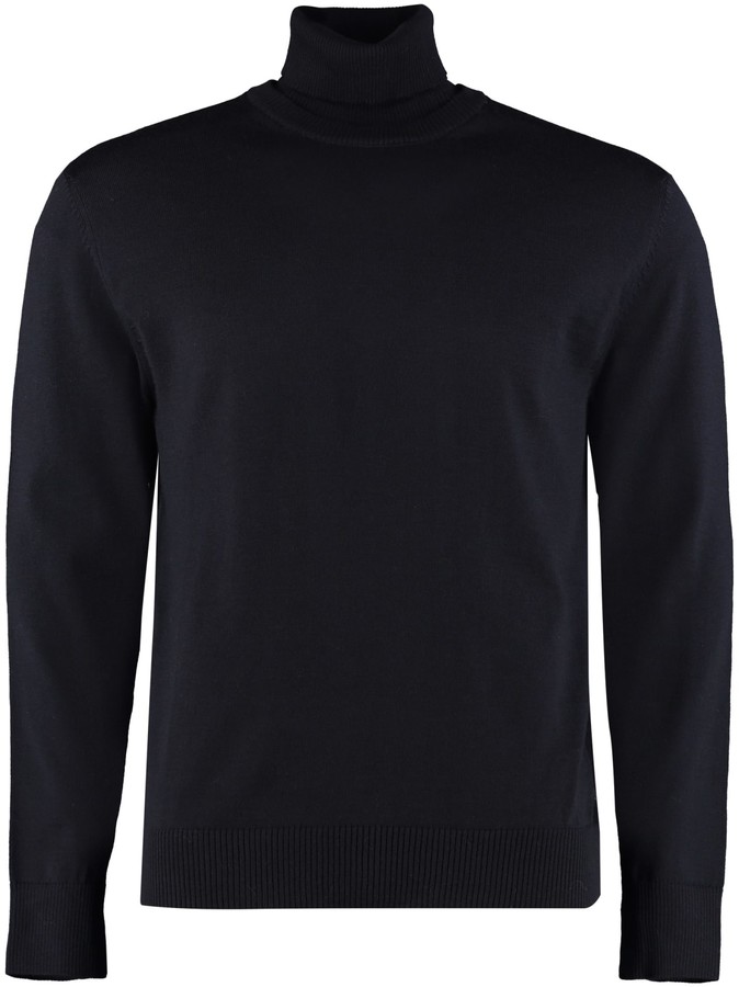 hugo turtleneck