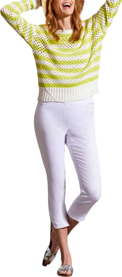 Pull On Capri With Rounded Slits Pants In White