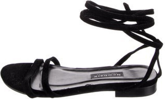 Newbar K Velvet Slingback Flats Black Semi-Pointed Toes Wrap-Around Straps | NewbarK Velvet Slingback Flats in Black, Women's 9.5