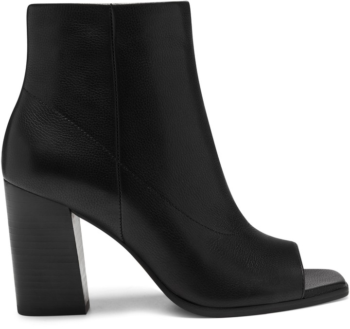 vince camuto sarinda bootie