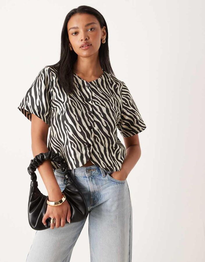 Y.A.S structured top in black and white zebra print