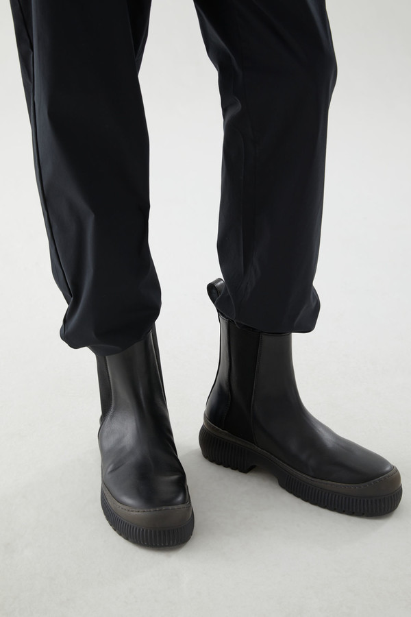 chunky leather chelsea boots