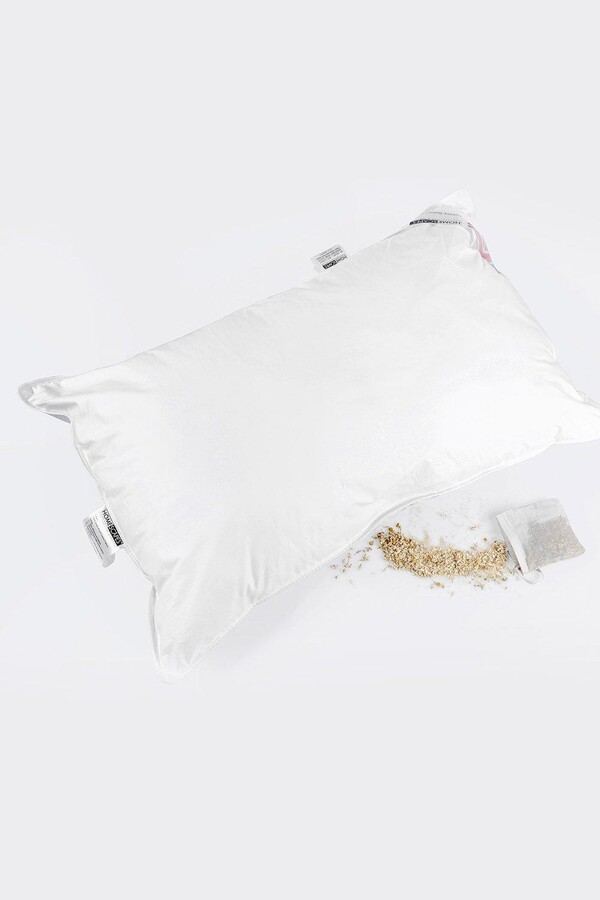 Homescapes Goose Feather Down Camomile Pillow with Dried