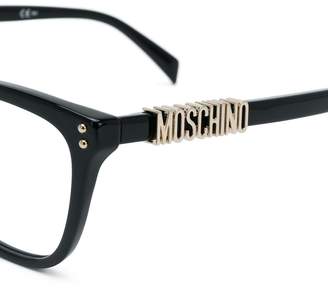 Moschino cat-eye shaped glasses