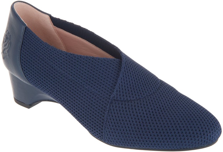 womens navy blue shooties