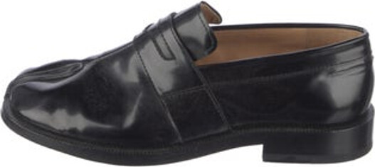 Maison Margiela Leather Loafers Black Round-Toes Unfortunately, due to restrictions, this item may not be eligible for shipping in all areas.