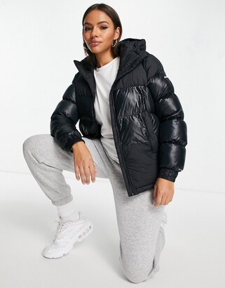 columbia pike lake insulated puffer jacket in black
