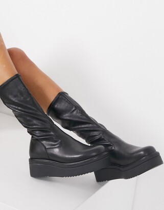 Vagabond Tara flatform calf boot in black