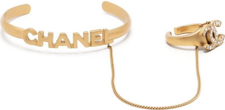 Chanel Pre Owned 2001 CC rhinestone-embellished ring bangle