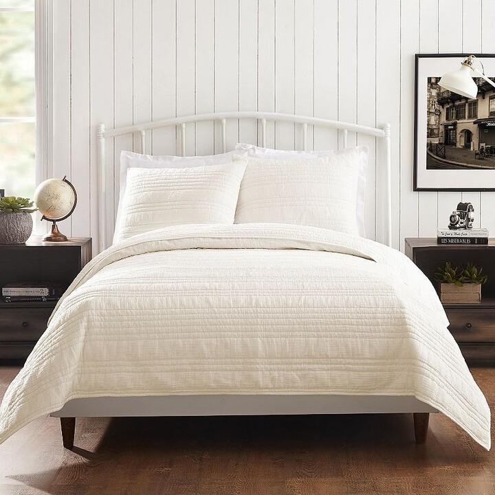 1977 Dry Goods Atmosphere Quilt or Shams