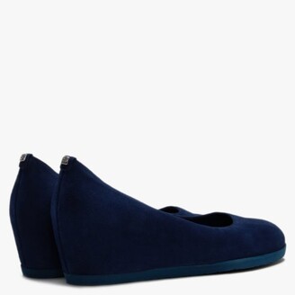 Högl Rosy Navy Suede Wedge Court Shoes