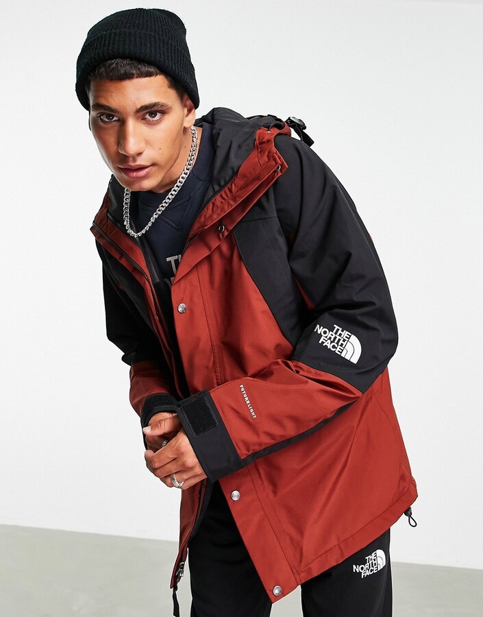 The North Face 1994 Retro Mountain Futurelight jacket in red - ShopStyle  Outerwear