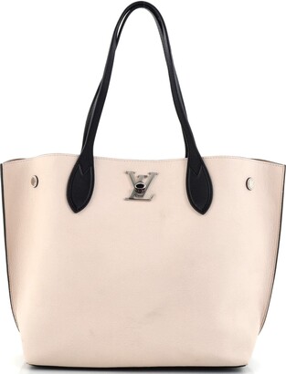 Louis Vuitton Womens Lockme Bag White Leather ref.1006178 - Joli Closet