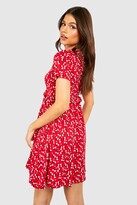 Thumbnail for your product : boohoo Ditsy Floral Smock Dress
