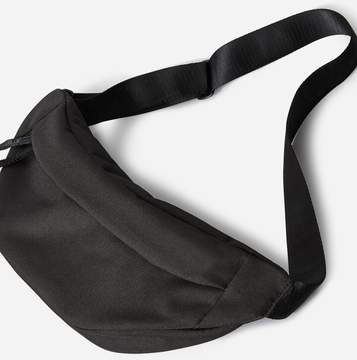 Everlane The Renew Transit Fanny Pack