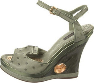 Leather heels Louis Vuitton Green size 37 EU in Leather - 35466001