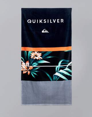 Quiksilver Freshness Towel In Hawaiian Floral Print