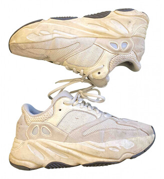 yeezy 700 womens gold