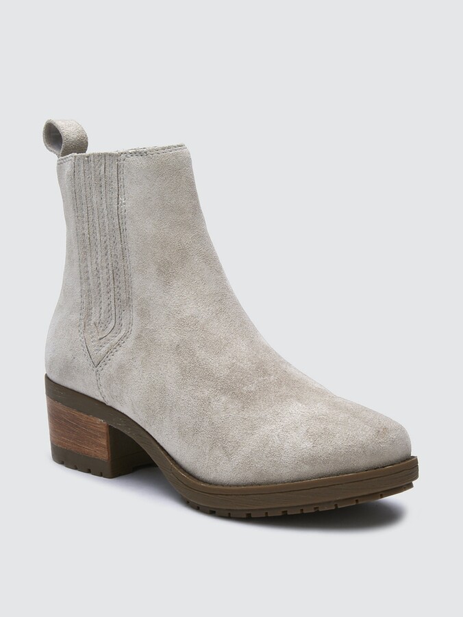light grey boots