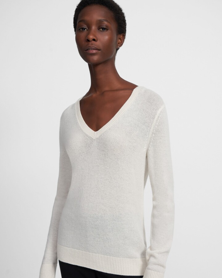 Theory Womens Relaxed Vneck Pullover Sweater