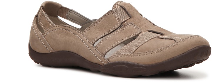 clarks haley slip on