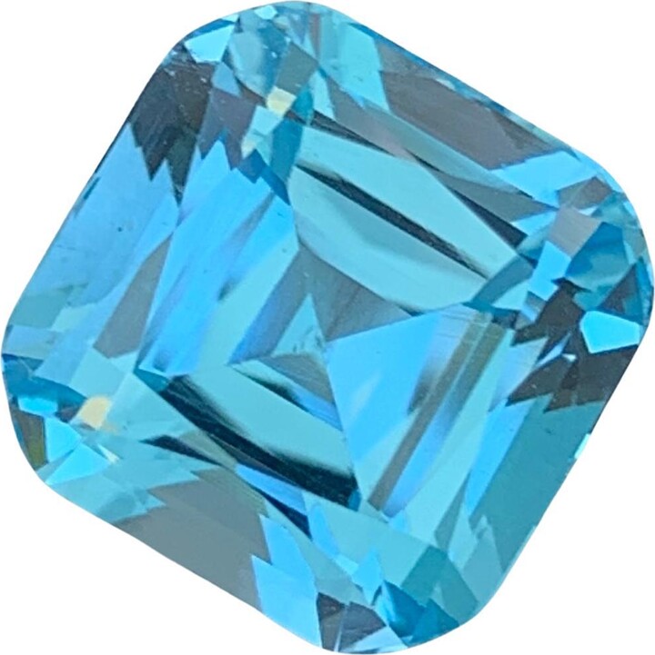 Gilt Gems 12.60 Carat Sizzling Loose Sky Blue Topaz Perfect Square Shape Gem For Necklace