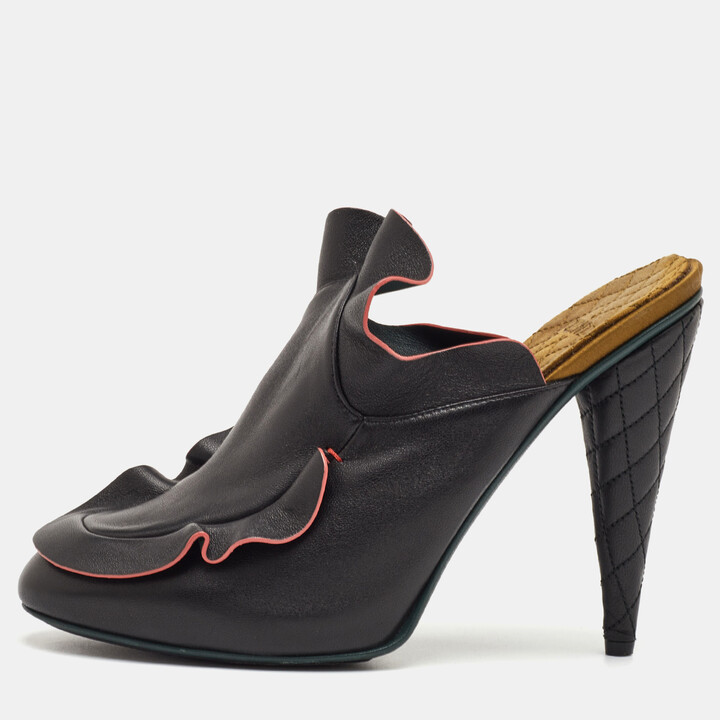 Fendi Size 40 Black Leather Waves Ruffle Platform Mules