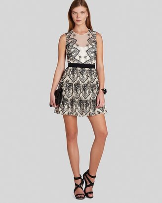 BCBGMAXAZRIA Dress - Collier Sleeveless Lace Print with Tiered Skirt