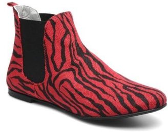 Ippon Vintage Women's Sunday Rounded toe Ankle Boots in Red