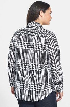 Foxcroft Shaped Graphic Glen Plaid Shirt (Plus Size)