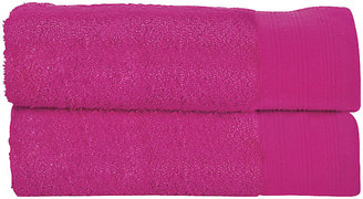 ColourMatch Pair of Extra Large Bath Towels - Funky Fuchsia.