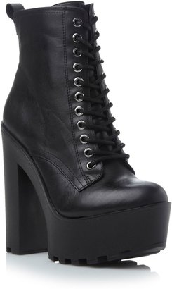 Steve Madden Globaal sm lace up cleat ankle boot