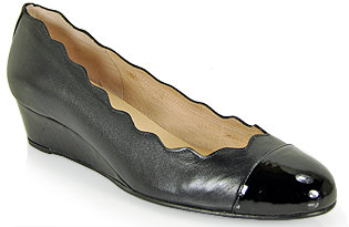 French Sole Miles - Scalloped Wedge