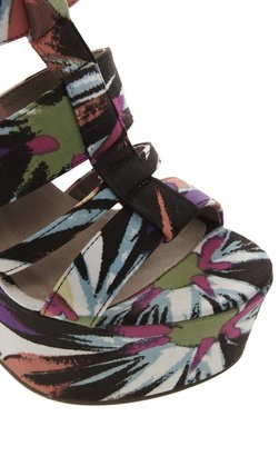 London Rebel Wedge With Chunky Straps In Floral Print