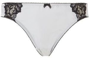 New Look Kelly Brook Silver Sateen Lace Edge Thong