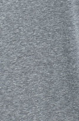 Retro Brand 20436 Retro Brand 'Duke Blue Devils - Basketball' Graphic T-Shirt