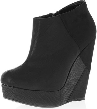 Dorothy Perkins Black wedge ankle boots