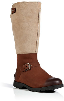UGG Daleane Boots in Brown/Natural