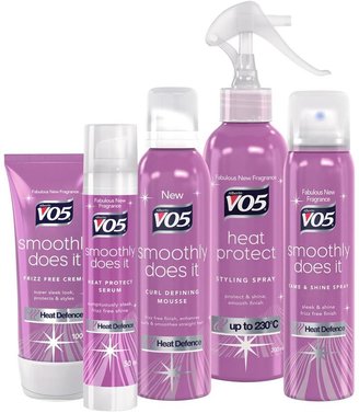 VO5 Smoothly Does it Styling Set