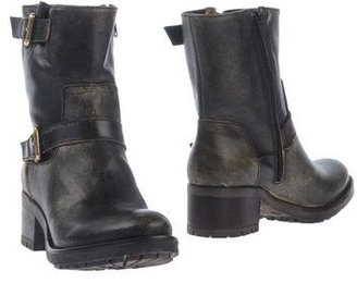 Emanuela Passeri Ankle boots