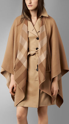Burberry Check-Lined Wool Wrap